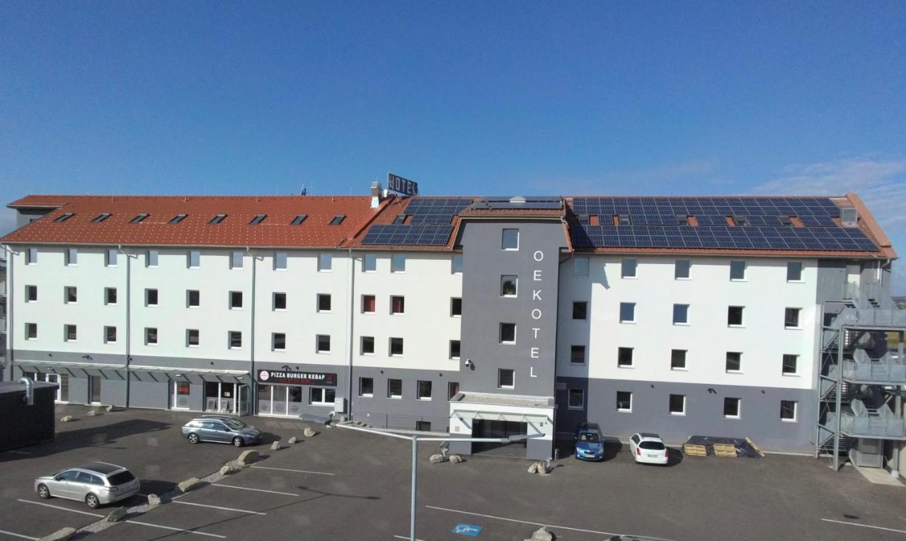 Oekotel Treffpunkt Foehrenhain Fohrenhain Exteriér fotografie